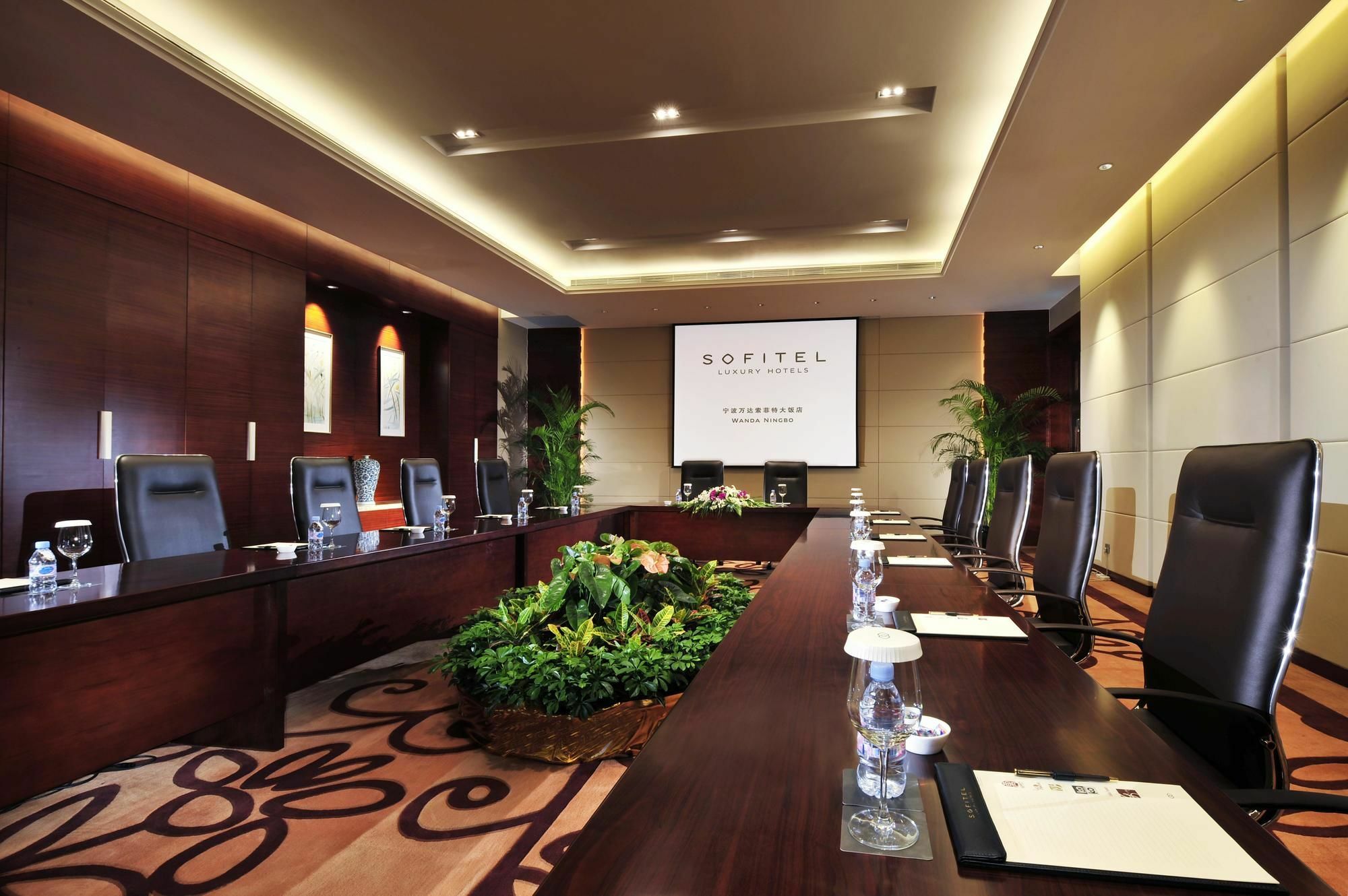 Sofitel Ningbo Hotel Exterior foto